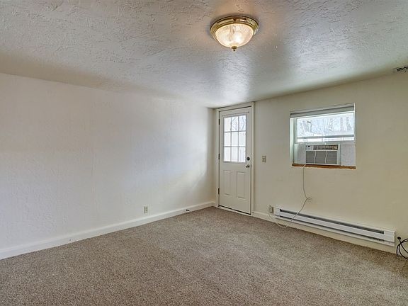 5th image of 313 N Mount Vernon Ave