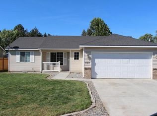 424 Victoria Cir, Grandview, WA 98930