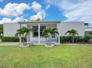 599 Owosso Rd, Lake Worth, FL 33462