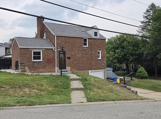 5272 Fieldcrest Dr, Pittsburgh, PA 15236