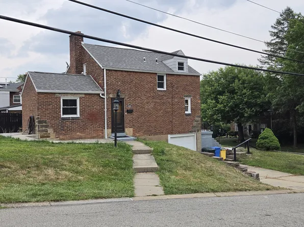 5272 Fieldcrest Dr, Pittsburgh, PA 15236