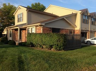 8677 Crabapple Ln, Warren, MI 48093