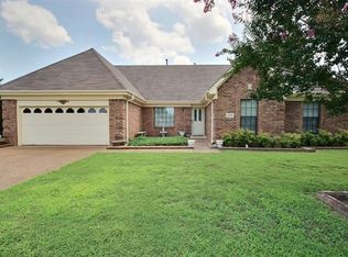 319 E White Rd, Collierville, TN 38017