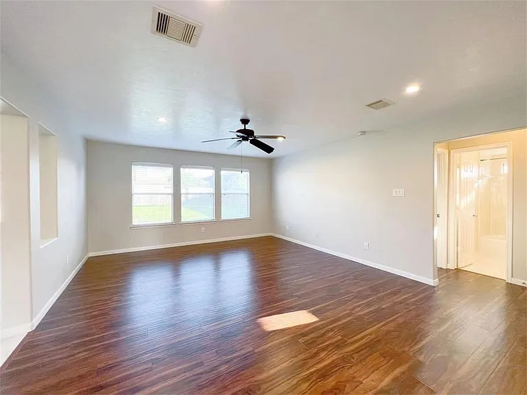 18102 Redoak Manor Ln — Photo 3