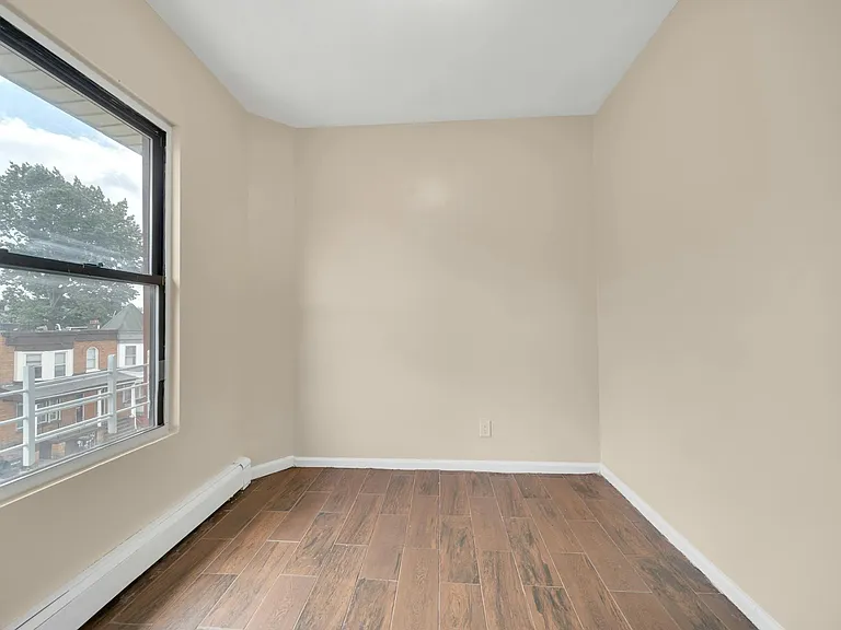 86 Eaton Pl #3 — Photo 3
