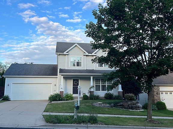 3rd image of 1505 Dayflower Dr