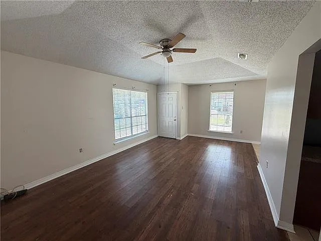 210 N Parkway Dr #55 — Photo 8