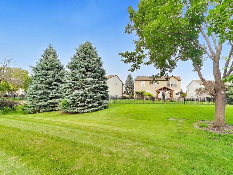 501 Tuscany Dr — Photo 43