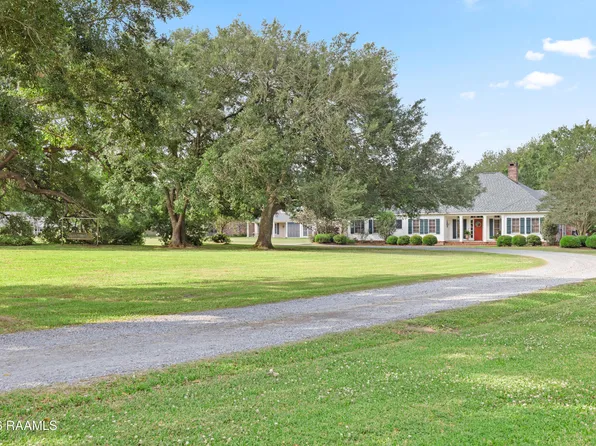 11618 Old Jeanerette Rd, Jeanerette, LA 70544