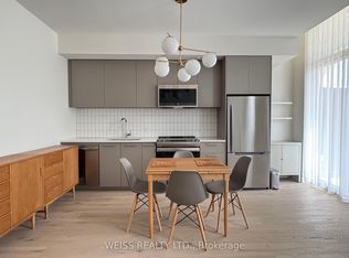 101 Cathedral High St #101, Markham, ON L6C 3L8