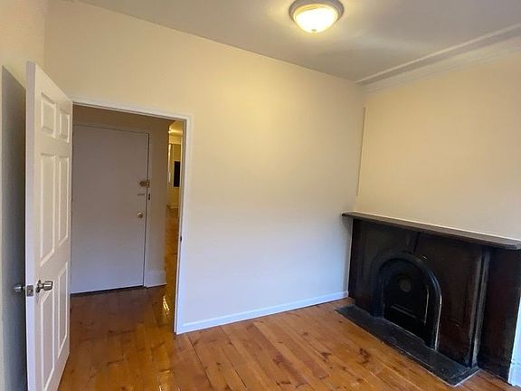 3rd image of 457 W 49th St APT 3E