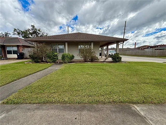 2617 Creely Dr