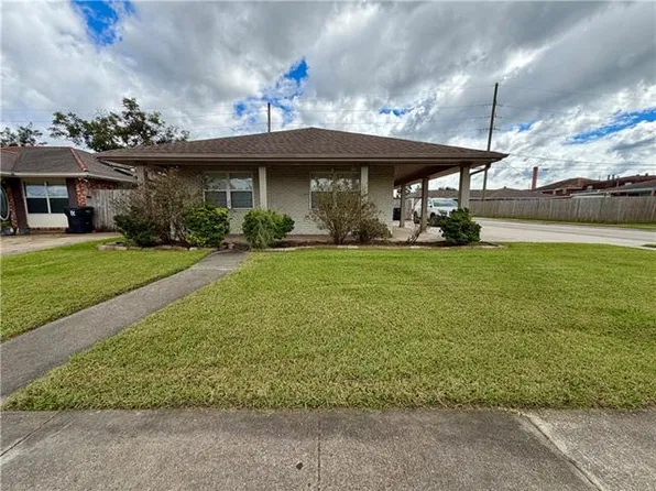 2617 Creely Dr, Chalmette, LA 70043