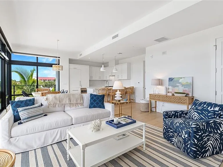 850 Central Ave #305 — Photo 3