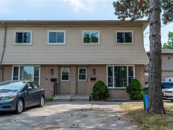117 Bonaventure Dr #16, Hamilton, ON L9C 4P8