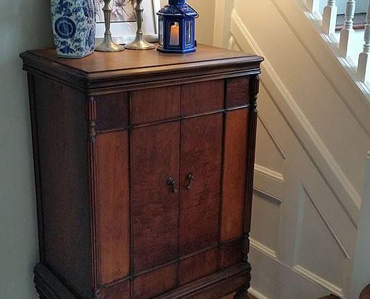 Spacious entry