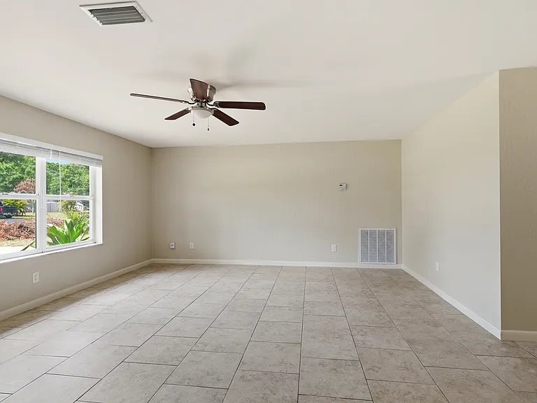 7302 Santa Clara Blvd — Photo 17