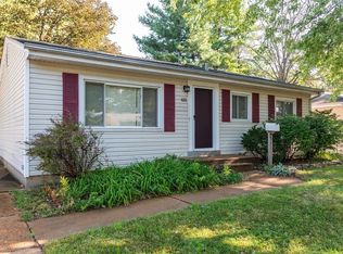 651 Village Square Dr, Hazelwood, MO 63042