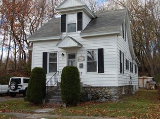 31 Carver St, Worcester, MA 01604