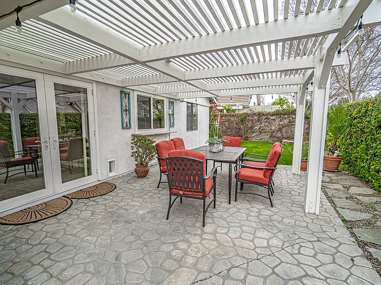 24022 Rockridge Ct — Photo 14