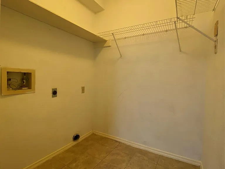 9700 Leawood Blvd #212 — Photo 8