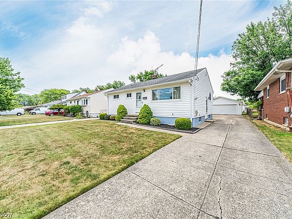 3rd image of 14265 Parkman Blvd