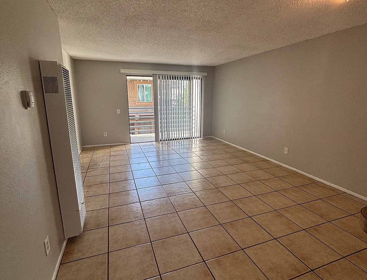 2 bed, 830 sqft, $2,095 — Photo 4