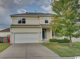 7328 N 107th St, Omaha, NE 68122