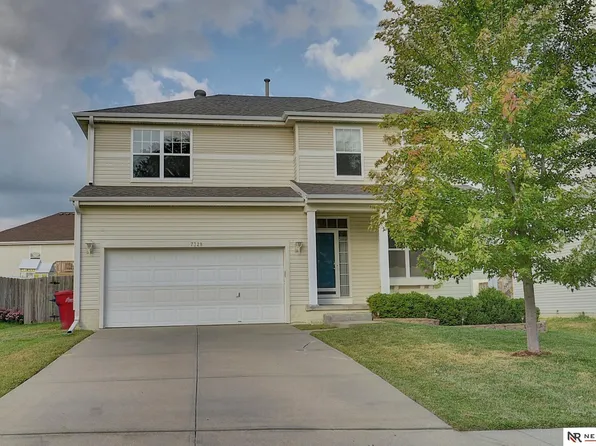 7328 N 107th St, Omaha, NE 68122