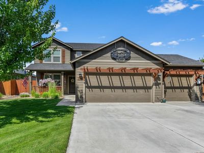 802 NW Green Forest Cir, Redmond, OR, 97756