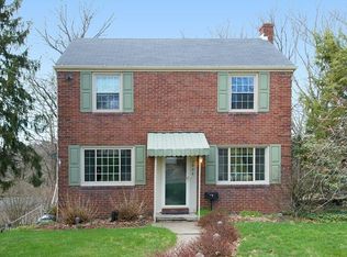 7955 Lindisfarne Dr, Pittsburgh, PA 15237