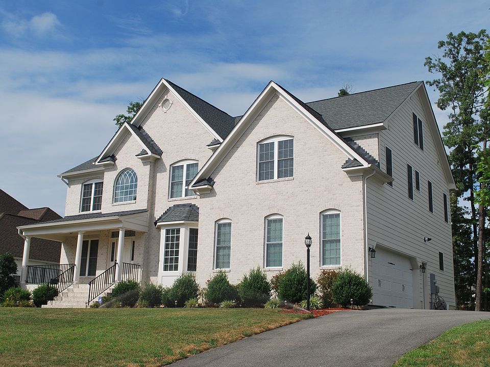 1st image of 2025 Grey Oaks Park Ln