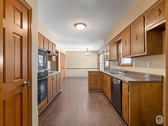 3rd image of 5419 Banbury Ave