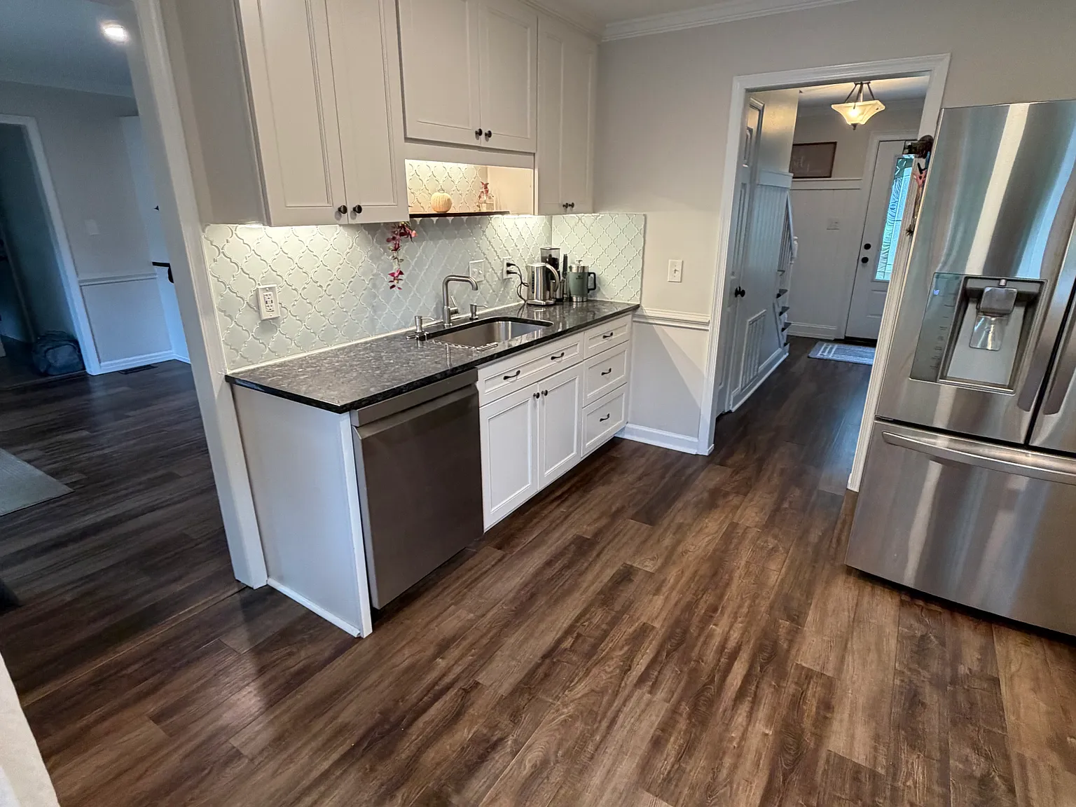 3 bed, 2.5 bath, 1900 sqft, $3,000 — Photo 4