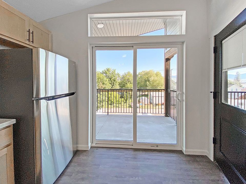 1st image of 2120 Avenue 8