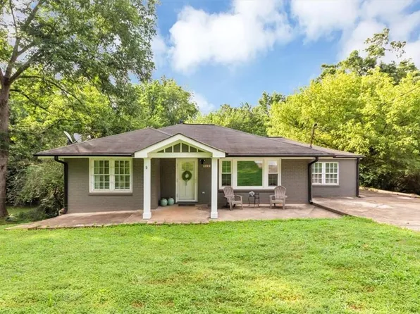 2123 Garden Cir, Decatur, GA 30032