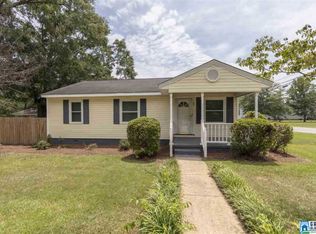 100 E Crest Rd, Hueytown, AL 35023