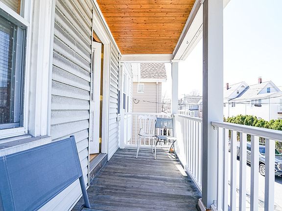 4th image of 59 Court St #2