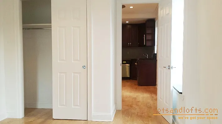 Rented by aptsandlofts.com | media 8