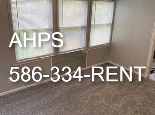 7520 Chalmers Ave, Warren, MI 48091