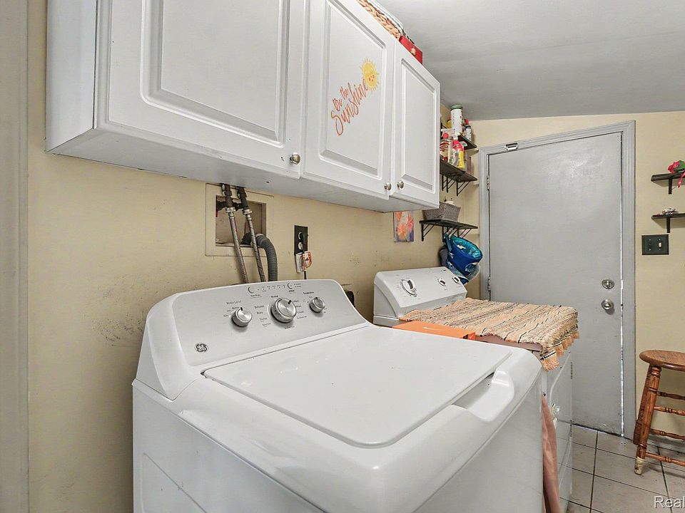1107 E Hayes Ave, photo 17