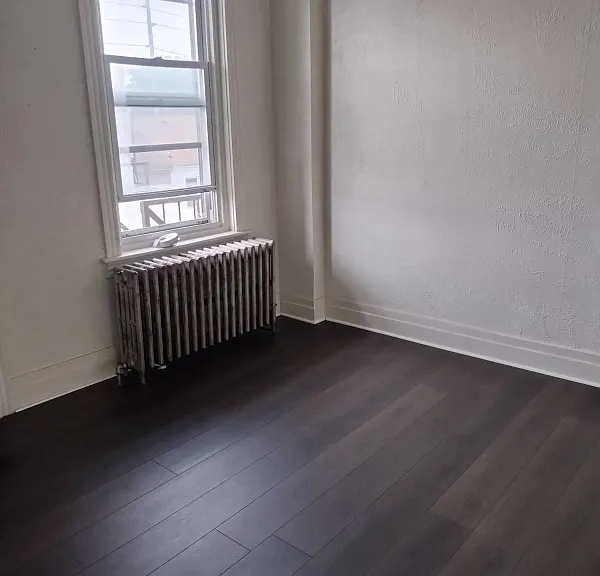 323 W Lehman St — Photo 5
