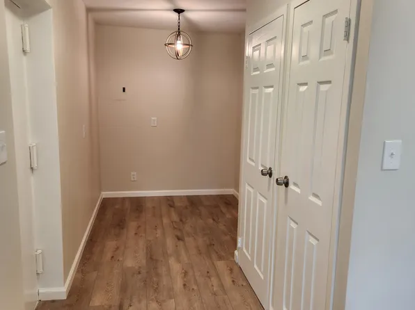 4800 Bedford Avenue image 2 of 12