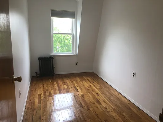 Rented by 18 REALTY | media 7