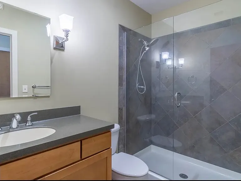 408 W 8th St #807 — Photo 15