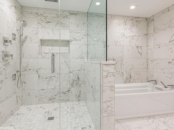 2nd image of 345 N Canal St #3602