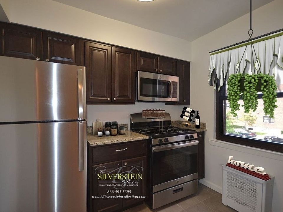 2nd image of 7235 150th St APT 2E