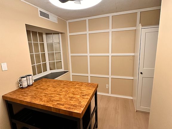 5th image of 127 Sun Haven Dr