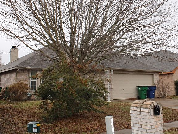 3rd image of 311 Leisure Ln