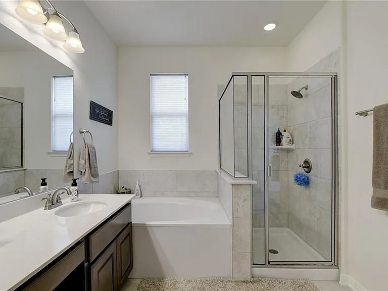 228 Simon — Photo 14